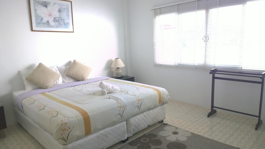 Corner Cafe Bed & Breakfast ホアヒン郡 エクステリア 写真