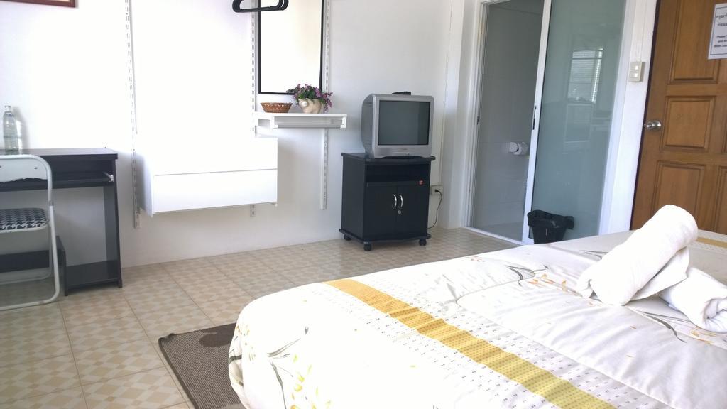 Corner Cafe Bed & Breakfast ホアヒン郡 エクステリア 写真