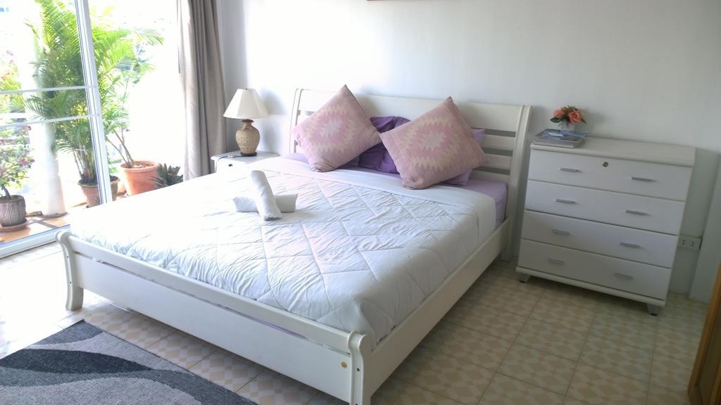 Corner Cafe Bed & Breakfast ホアヒン郡 エクステリア 写真