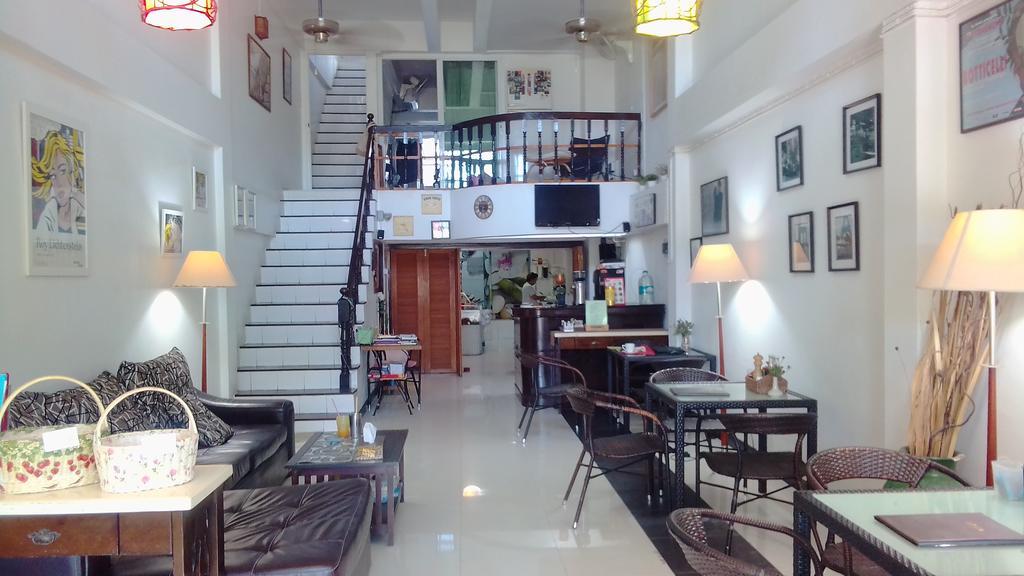 Corner Cafe Bed & Breakfast ホアヒン郡 エクステリア 写真