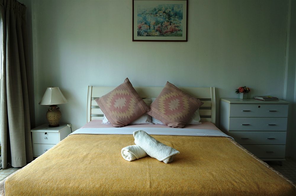 Corner Cafe Bed & Breakfast ホアヒン郡 エクステリア 写真